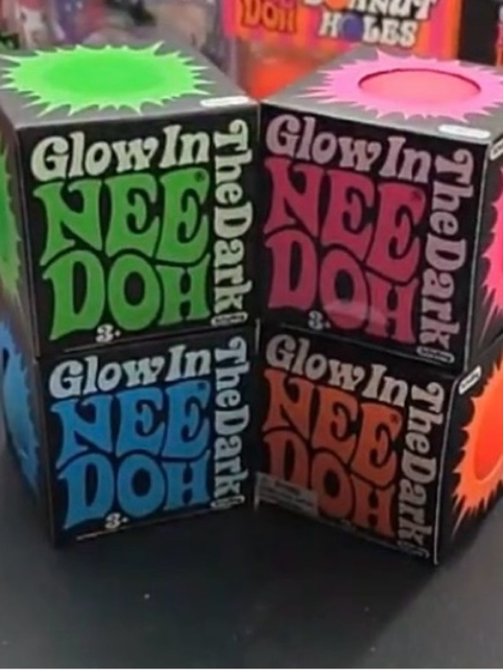 Glow In The Dark NeeDoh Stress Balls - Assorted Neon Colors choose 1 🩵🧡💖💚 - Picture 2 of 2